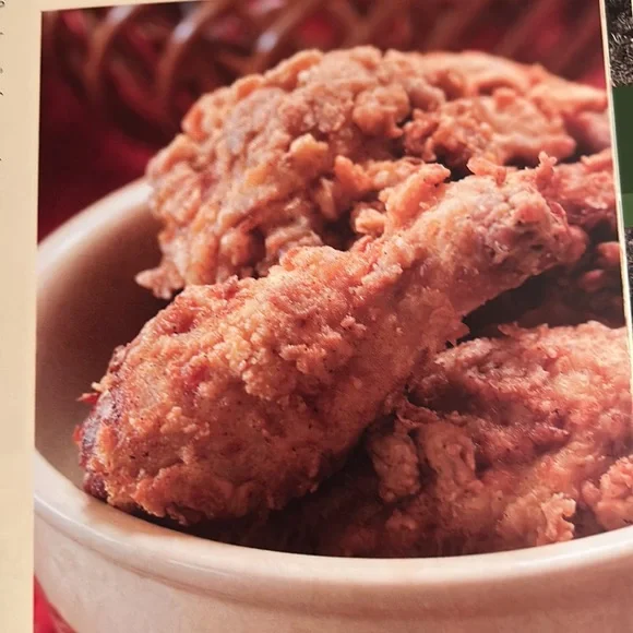 Pioneer Woman Cooks Recipes from an Accidental Country Girl Hardcover Cookbook - Picture 8 of 12